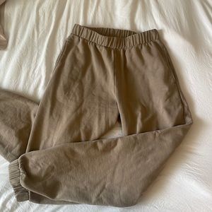 Brandy Melville/ John Galt Tan/Beige Sweatpants